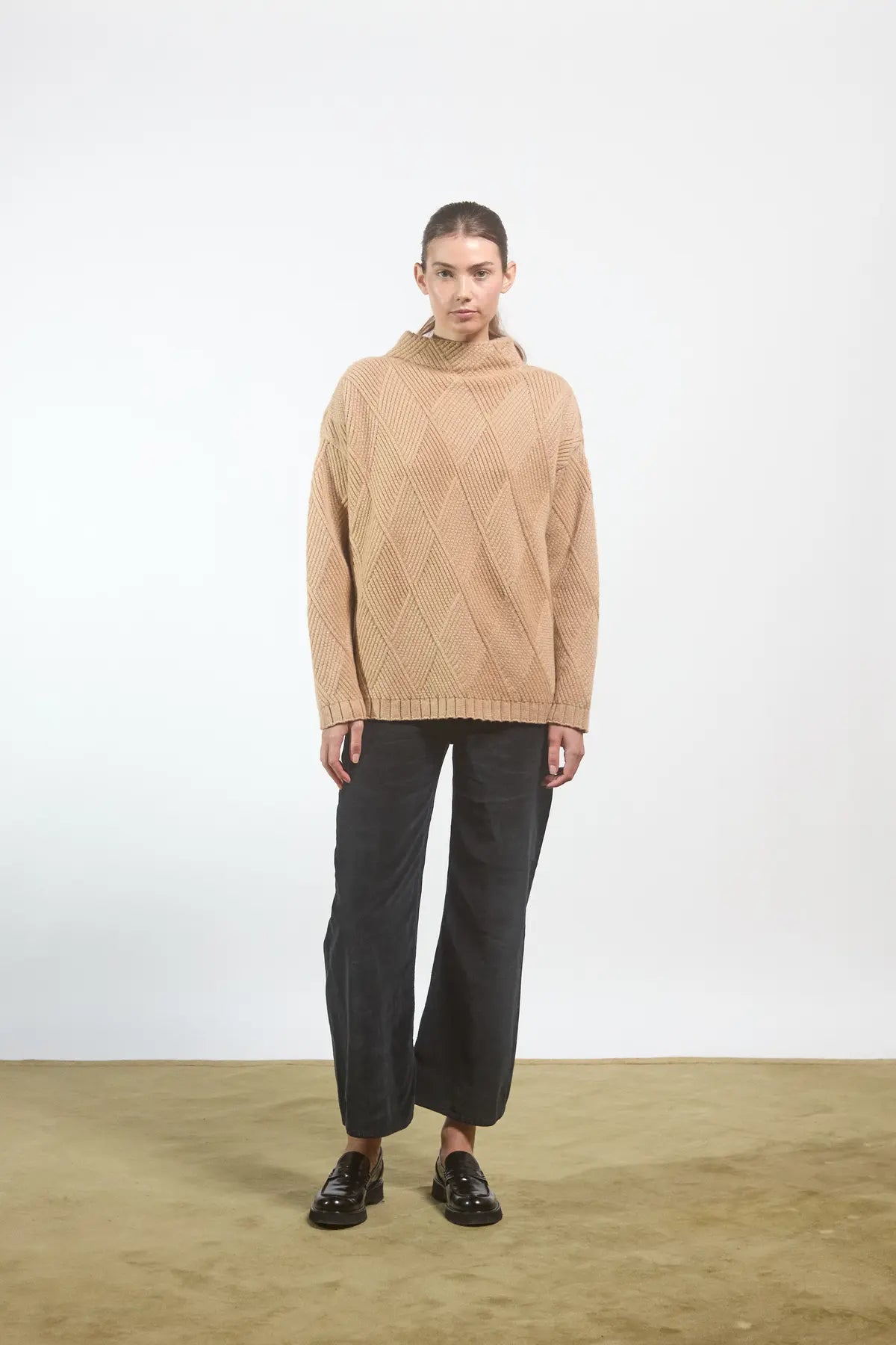 Diamond-pattern sweater w/ funnel neck Calamintha Beige